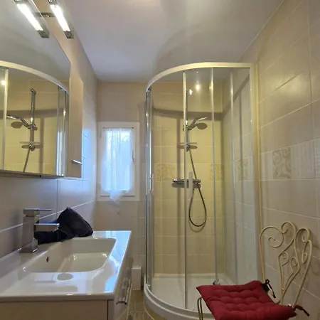 Georges De Didonne - Petite Maison Avec Son Petit Coin De Paradis Extérieur *