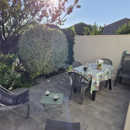 Georges De Didonne - Petite Maison Avec Son Petit Coin De Paradis Extérieur *